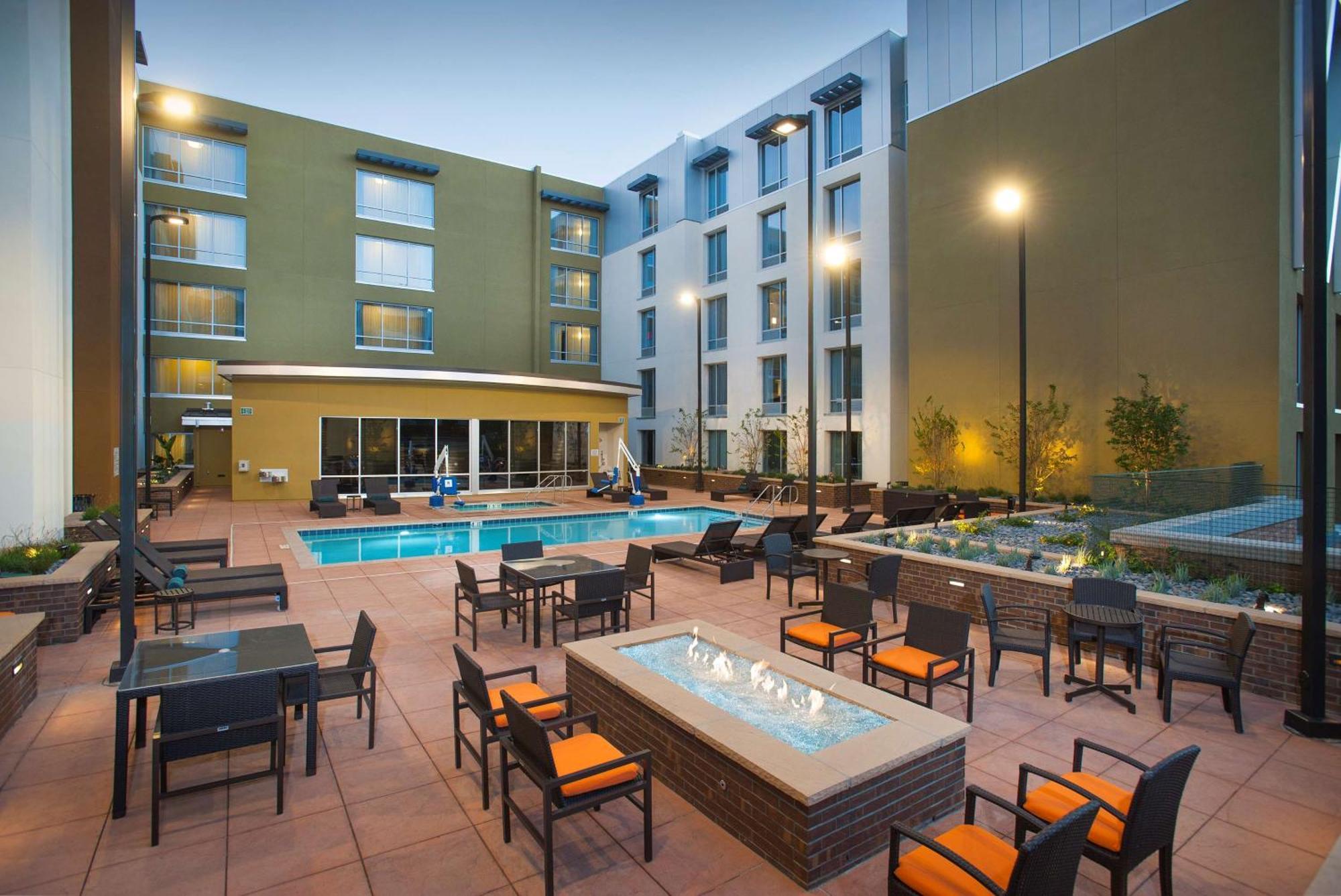 Hilton Garden Inn Burbank Los Angeles Εξωτερικό φωτογραφία